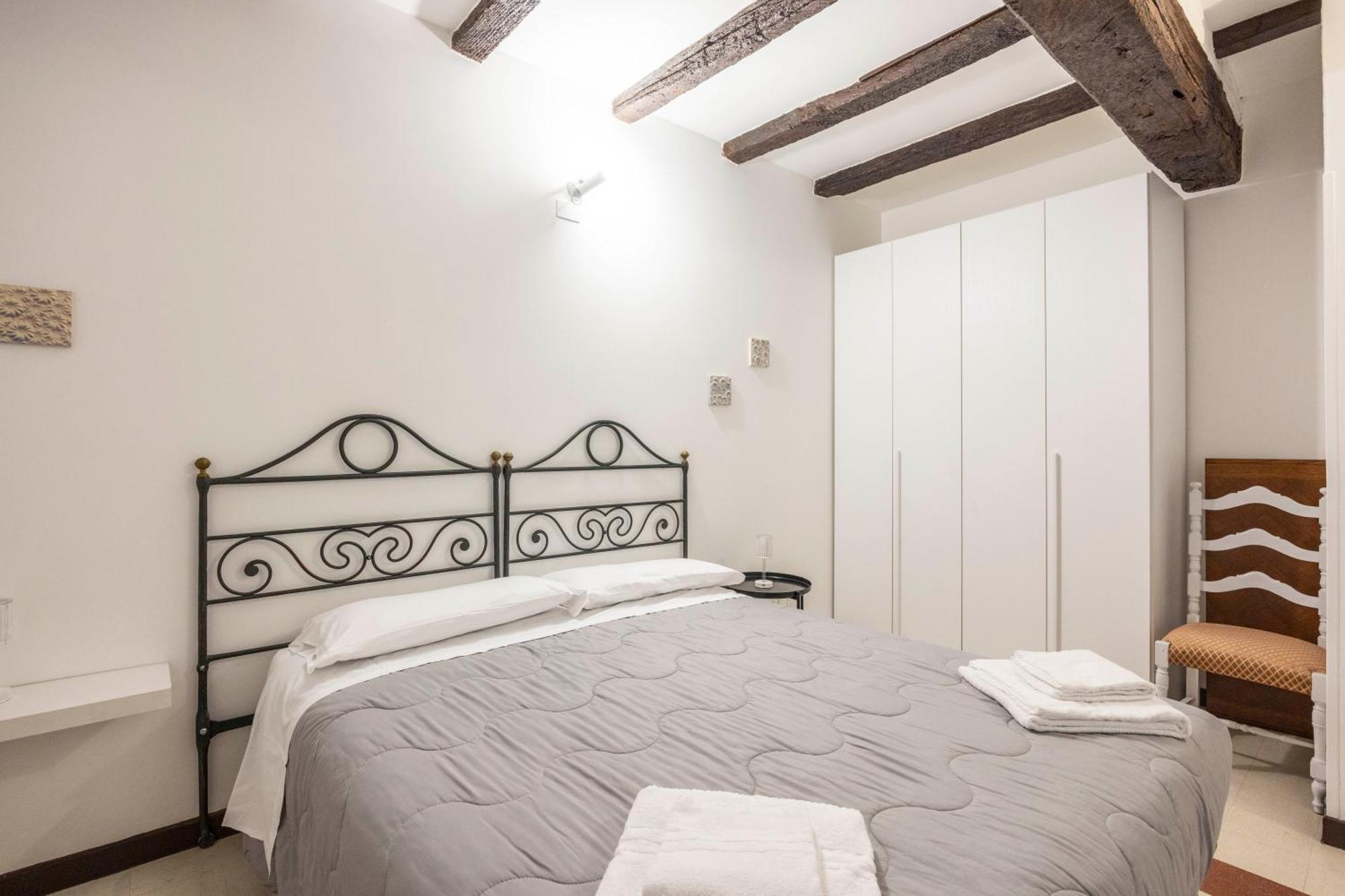 Ambra Maison, Bologna By Short Holidays Eksteriør billede